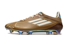 Carregar imagem no visualizador da galeria, Chuteira de Campo ADIDAS F50 Elite FG Messi Triunfo Marrom
