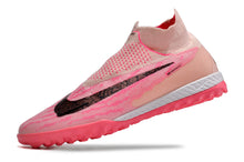 Carregar imagem no visualizador da galeria, Chuteira Nike React Phantom GX Elite DF Society Ready Pack Rosa
