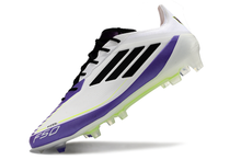 Carregar imagem no visualizador da galeria, Chuteira de Campo ADIDAS F50 Elite FG Messi Branco/Roxo
