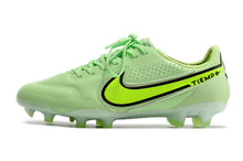 Carregar imagem no visualizador da galeria, Chuteira de Campo NIKE Tiempo Legend 9 Elite FG Verde
