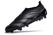 Carregar imagem no visualizador da galeria, Chuteira de Campo ADIDAS Predator Elite LL FG Black Pack
