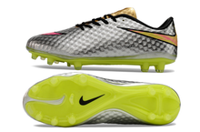 Carregar imagem no visualizador da galeria, Chuteira Campo NIKE Hypervenom Phantom FG
