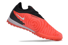 Carregar imagem no visualizador da galeria, Chuteira Nike React Phantom GX Elite Society Ready Pack
