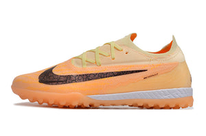 Chuteira Nike React Phantom GX Pro Society