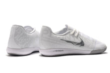 Carregar imagem no visualizador da galeria, CHUTEIRA NIKE PHANTOM VENOM PRO IC &quot;NUOVO WHITE&quot; BRANCO/CINZA
