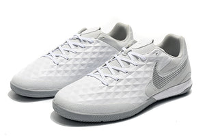 CHUTEIRA NIKE TIEMPO LEGEND 8 IC BRANCO/CINZA