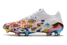 Carregar imagem no visualizador da galeria, ADIDAS Predator Freak.1 Low FG White Spark
