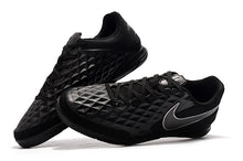 Carregar imagem no visualizador da galeria, CHUTEIRA NIKE TIEMPO LEGEND 8 IC PRETO/CINZA
