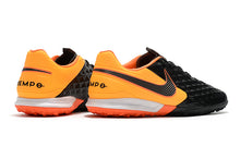 Carregar imagem no visualizador da galeria, CHUTEIRA NIKE TIEMPO LEGEND 8 PRO TF PRETO/LARANJA
