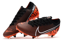 Carregar imagem no visualizador da galeria, CHUTEIRA NIKE MERCURIAL VAPOR 13 ELITE SG PRETO/LARANJA/BRANCO
