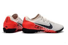 Carregar imagem no visualizador da galeria, CHUTEIRA NIKE MERCURIAL VAPOR 13 TF BRANCO/VERMELHO/PRETO
