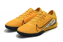 Carregar imagem no visualizador da galeria, CHUTEIRA NIKE MERCURIAL VAPOR 13 PRO IC LARANJA/BRANCO/PRETO
