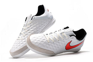 CHUTEIRA NIKE TIEMPO LEGEND 8 IC BRANCO/VERMELHO