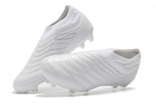 Carregar imagem no visualizador da galeria, CHUTEIRA ADIDAS COPA 19+ BRANCO
