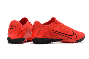 CHUTEIRA NIKE MERCURIAL VAPOR 13 TF VERMELHO/PRETO