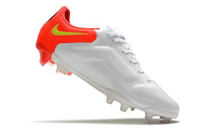 Carregar imagem no visualizador da galeria, NIKE Tiempo Legend 9 Elite FG Black Pack
