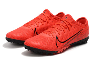 CHUTEIRA NIKE MERCURIAL VAPOR 13 TF VERMELHO/PRETO