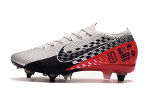 Carregar imagem no visualizador da galeria, CHUTEIRA NIKE MERCURIAL VAPOR 13 ELITE SG &quot;NEYMAR&quot; VERMELHO/BRANCO/PRATA/PRETO
