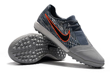 Carregar imagem no visualizador da galeria, CHUTEIRA NIKE PHANTOM VENOM PRO TF &quot;VICTORY&quot; CINZA
