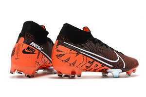 CHUTEIRA NIKE MERCURIAL SUPERFLY 13 FG ELITE LARANJA/PRETO/BRANCO