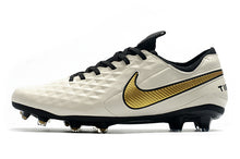 Carregar imagem no visualizador da galeria, CHUTEIRA NIKE TIEMPO LEGEND 8 ELITE FG BRANCO/DOURADO
