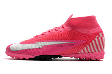 Carregar imagem no visualizador da galeria, CHUTEIRA SOCIETY NIKE MERCURIAL SUPERFLY 7 TF ELITE - MBAPPE ROSA
