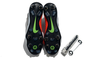 CHUTEIRA NIKE PHANTOM VISION ELITE DYNAMIC FIT SG CINZA / VERMELHO