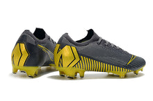 Carregar imagem no visualizador da galeria, CHUTEIRA NIKE MERCURIAL VAPOR 12 FG ELITE &quot;GAME OVER&quot; CINZA/AMARELO
