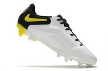 Carregar imagem no visualizador da galeria, NIKE Tiempo Legend 9 Elite FG Black Pack
