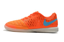 Carregar imagem no visualizador da galeria, CHUTEIRA NIKE LUNARGATO II IC LARANJA/BRANCO/AZUL
