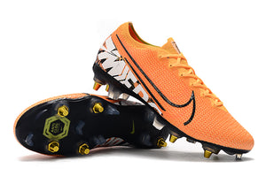 CHUTEIRA NIKE MERCURIAL VAPOR 13 ELITE SG LARANJA/PRETO/BRANCO