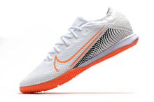 Carregar imagem no visualizador da galeria, CHUTEIRA NIKE MERCURIAL VAPOR 13 PRO IC BRANCO/LARANJA
