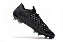 Carregar imagem no visualizador da galeria, CHUTEIRA NIKE TIEMPO LEGEND 8 ELITE FG &quot;NEW LIGHTS&quot; PRETO/AZUL
