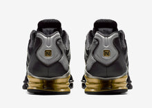 Carregar imagem no visualizador da galeria, Nike Shox TL Neymar x em preto e dourado
