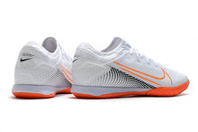 Carregar imagem no visualizador da galeria, CHUTEIRA NIKE MERCURIAL VAPOR 13 PRO IC BRANCO/LARANJA
