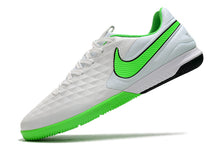 Carregar imagem no visualizador da galeria, CHUTEIRA FUTSAL NIke Tiempo Lunar Legend VIII Pro IC
