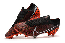 Carregar imagem no visualizador da galeria, CHUTEIRA NIKE MERCURIAL VAPOR 13 FG ELITE LARANJA/PRETO/BRANCO
