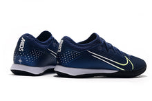 Carregar imagem no visualizador da galeria, CHUTEIRA NIKE MERCURIAL VAPOR 13 PRO IC AZUL/BRANCO
