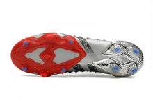 Carregar imagem no visualizador da galeria, ADIDAS Predator Freak.1 Low FG Showpiece
