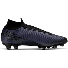 Carregar imagem no visualizador da galeria, CHUTEIRA NIKE MERCURIAL SUPERFLY 7 FG ELITE PRETA
