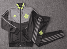 Carregar imagem no visualizador da galeria, AGASALHO FLAMENGO 19/20 -CINZA E AMARELO

