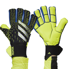 Carregar imagem no visualizador da galeria, Luvas de goleiro adidas Predator Pro Ultimate
