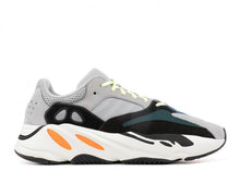 Carregar imagem no visualizador da galeria, ADIDAS YEEZY BOOST 700 V2 &quot;CORREDOR DE ONDA&quot;
