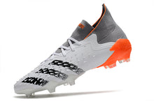 Carregar imagem no visualizador da galeria, ADIDAS Predator Freak.1 FG White Spark
