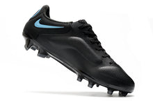 Carregar imagem no visualizador da galeria, NIKE Tiempo Legend 9 Elite FG Black Pack
