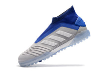 Carregar imagem no visualizador da galeria, CHUTEIRA ADIDAS PREDATOR 19+ TF &quot;VIRTOSO&quot; AZUL/BRANCO
