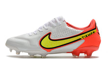 Carregar imagem no visualizador da galeria, NIKE Tiempo Legend 9 Elite FG Black Pack
