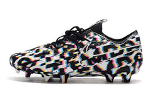 Carregar imagem no visualizador da galeria, CHUTEIRA NIKE TIEMPO LEGEND 8 ELITE FG &quot;DAZZLE CAMO&quot; GLITCH
