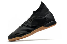 Carregar imagem no visualizador da galeria, CHUTEIRA ADIDAS PREDATOR 20+ IC &quot;MUTATOR&quot; PRETO
