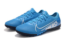 Carregar imagem no visualizador da galeria, CHUTEIRA NIKE MERCURIAL VAPOR 13 TF &quot;NEW LIGHTS&quot; AZUL/BRANCO
